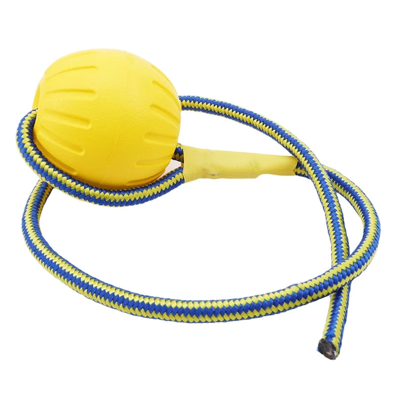 Balle d’entraînement ultra résistante avec corde